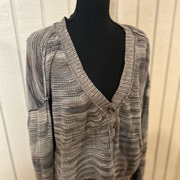 Free People Mercury Henley Sweater, size medium. - Picture 3 of 9